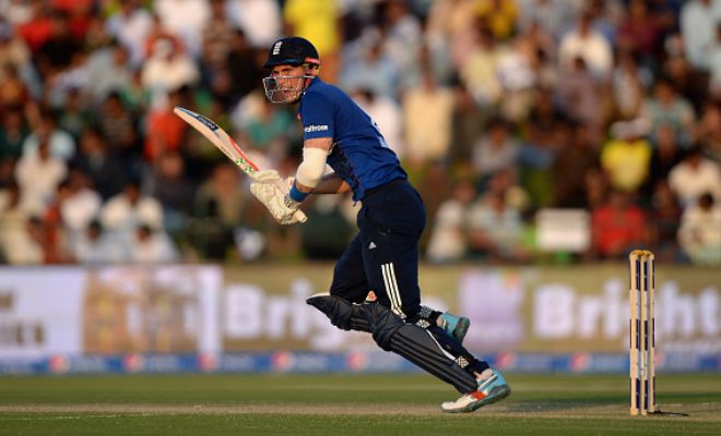 England beat Pakistan to level series