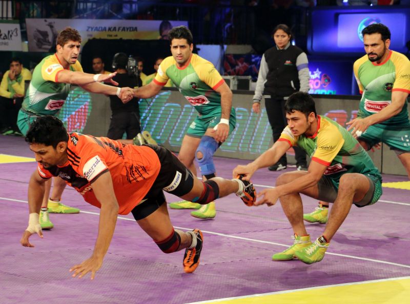 How to tackle in Kabaddi?