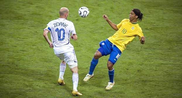 Ronaldinho vs Zidane: Who was better?