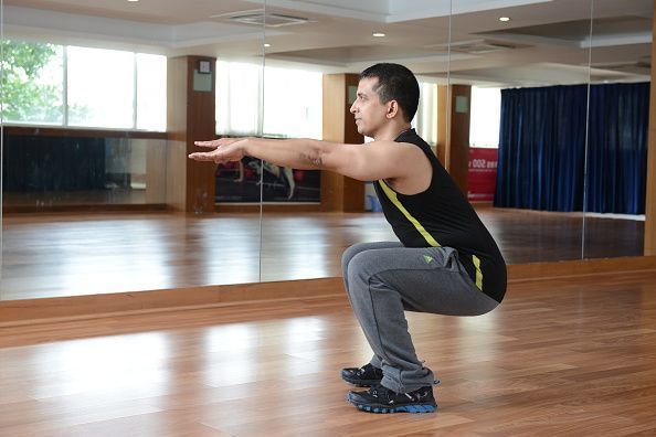 6 Super Easy Leg Workouts For Men At Home - Leg Exercises ...