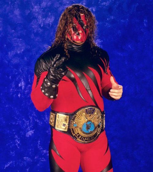 Page 4 - 10 WWE wrestlers you didn't remember were WWE Champion