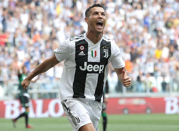 Cristiano Ronaldo também é considerado um dos maiores jogadores de futebol de todos os tempos.