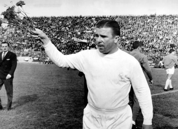 O Prêmio Puskas da FIFA recebeu o nome e em homenagem a Ferenc Puskas
