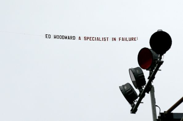 Manchester United fans make their point regarding Ed Woodward's capabilities