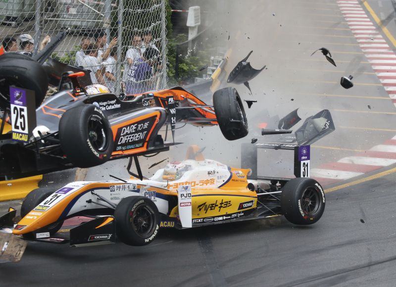 Teenage driver survives spectacular crash at F3 Macau GP