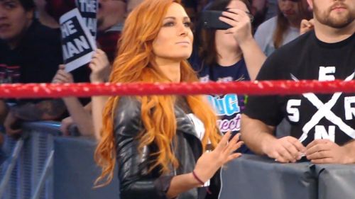  ] Becky Lynch and Bayley Exchanged an Amazing Moment on Raw 