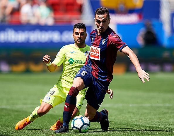 Escalante's defensive contributions were disappointing against Barcelona