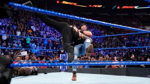  ] Roman Reigns Made an Instant Impact by Joining SmackDown Live 