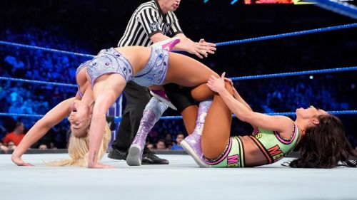   Queen Wins Great Victory Against Carmella 