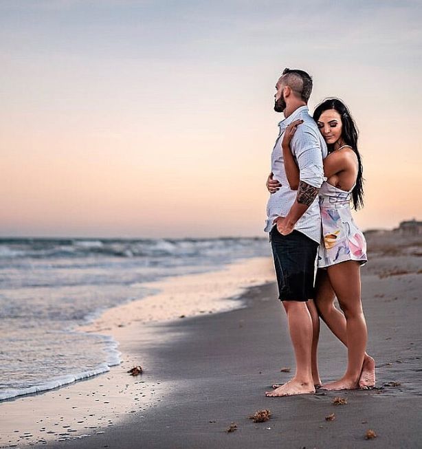 Page 2 - 4 WWE/AEW superstars who are real-life couples