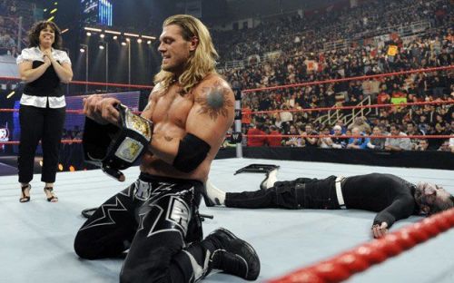 Resultado de imagem para Edge vs. Jeff Hardy - Royal Rumble