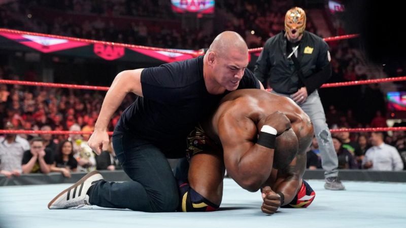 WWE न्यूज़: केन वेलासकेज़ और रे मिस्टीरियो टीम बनाकर मेक्सिको में रॉ के