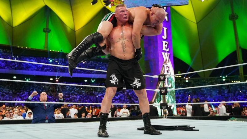 Cain Velasquez a été détruit par Brock Lesnar au WWE Crown Jewel l'année dernière