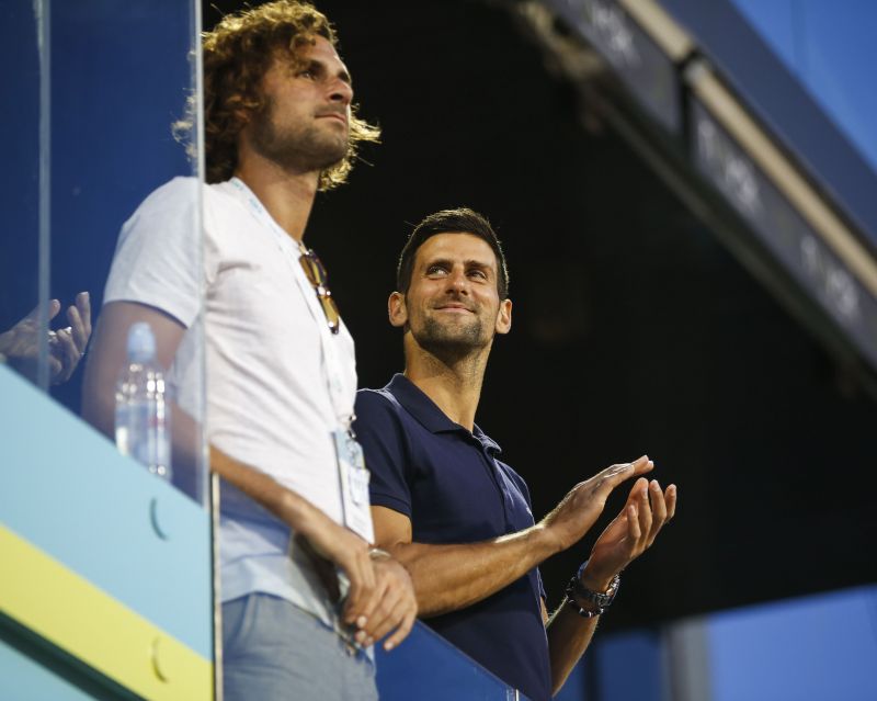 Roger Federer can't accept that Novak Djokovic is going to ...