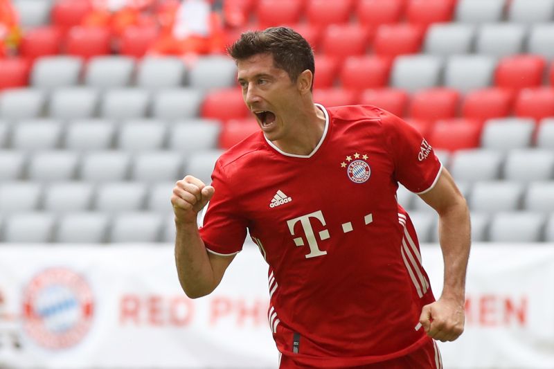 5 joueurs qui pourraient envoyer Lionel Messi et Cristiano Ronaldo au Ballon d'Or 2020 - Championnat d'Europe 2020 Robert Lewandowski est le meneur de la chaussure d'or européenne cette saison | Ballon d