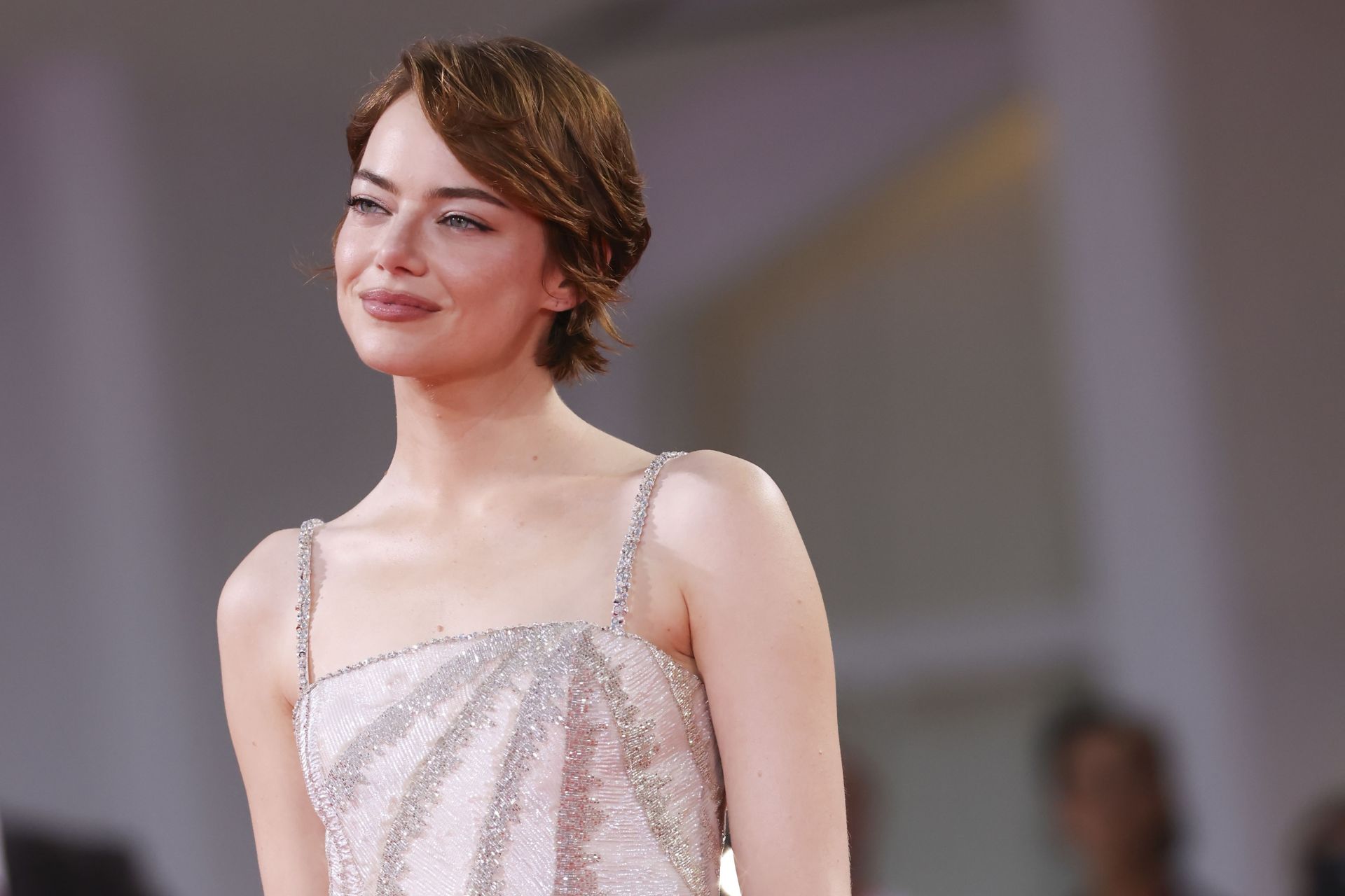 Did Emma Stone really earn a 6-minute standing ovation in Venice for her gory alien thriller ‘Bugonia’?