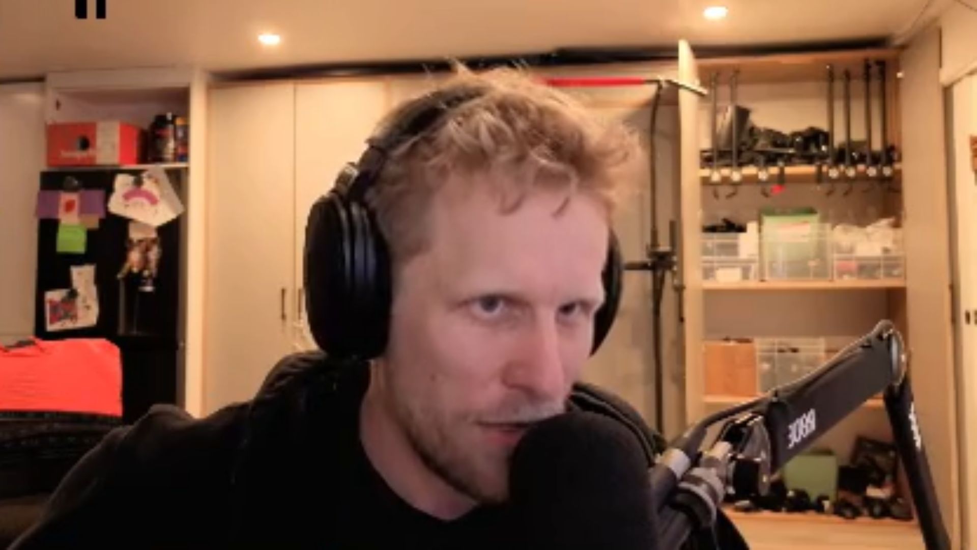 Streamer seemingly discovers gifted Twitch subs allegedly go to bots, fans left shocked
