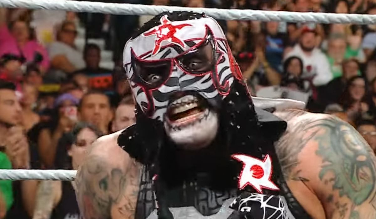 What%20does%20WWE%20star%20Penta%20look%20like%20without%20his%20mask%3F