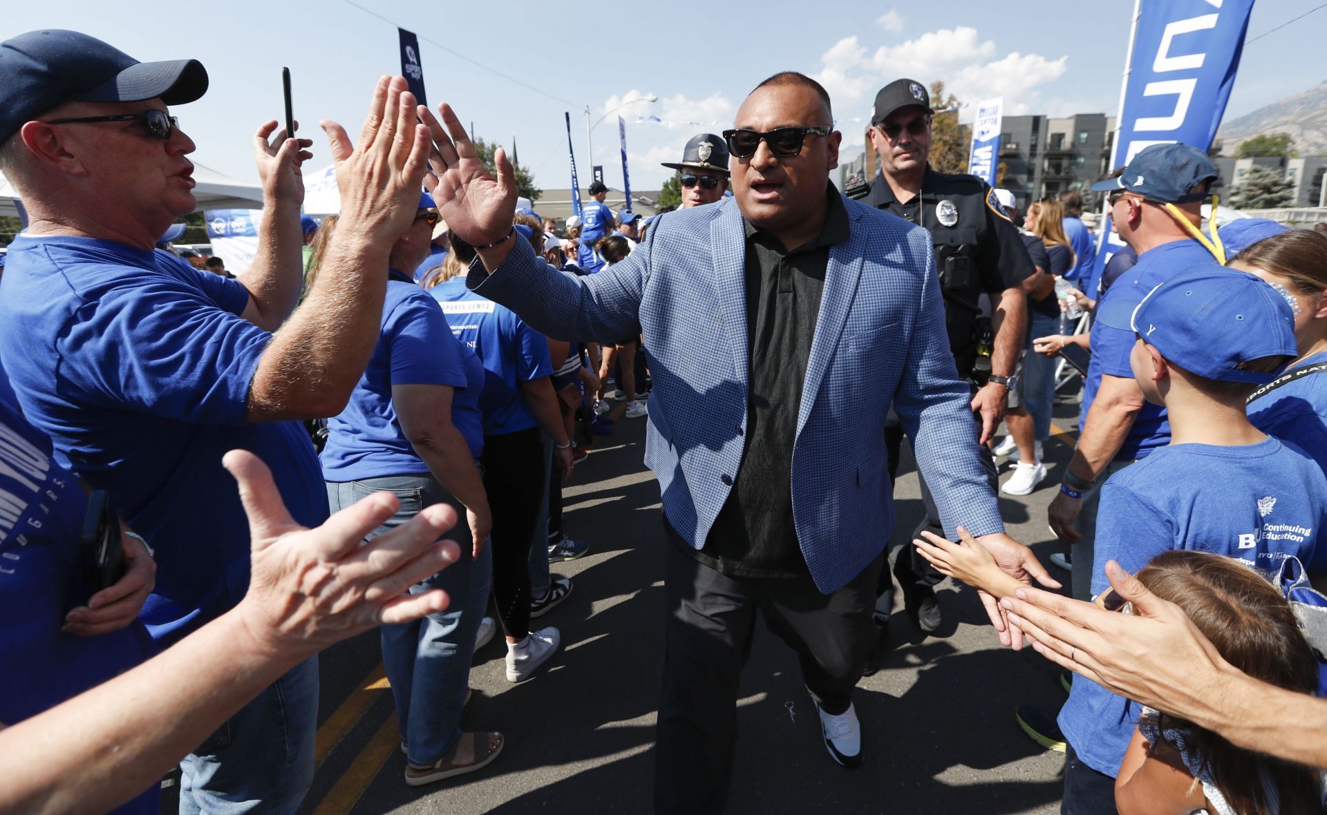 "This is a s/o to Jake Retzlaff": BYU's 69-0 win draws hilarious reactions win from CFB fans as Cougars thump Portland State