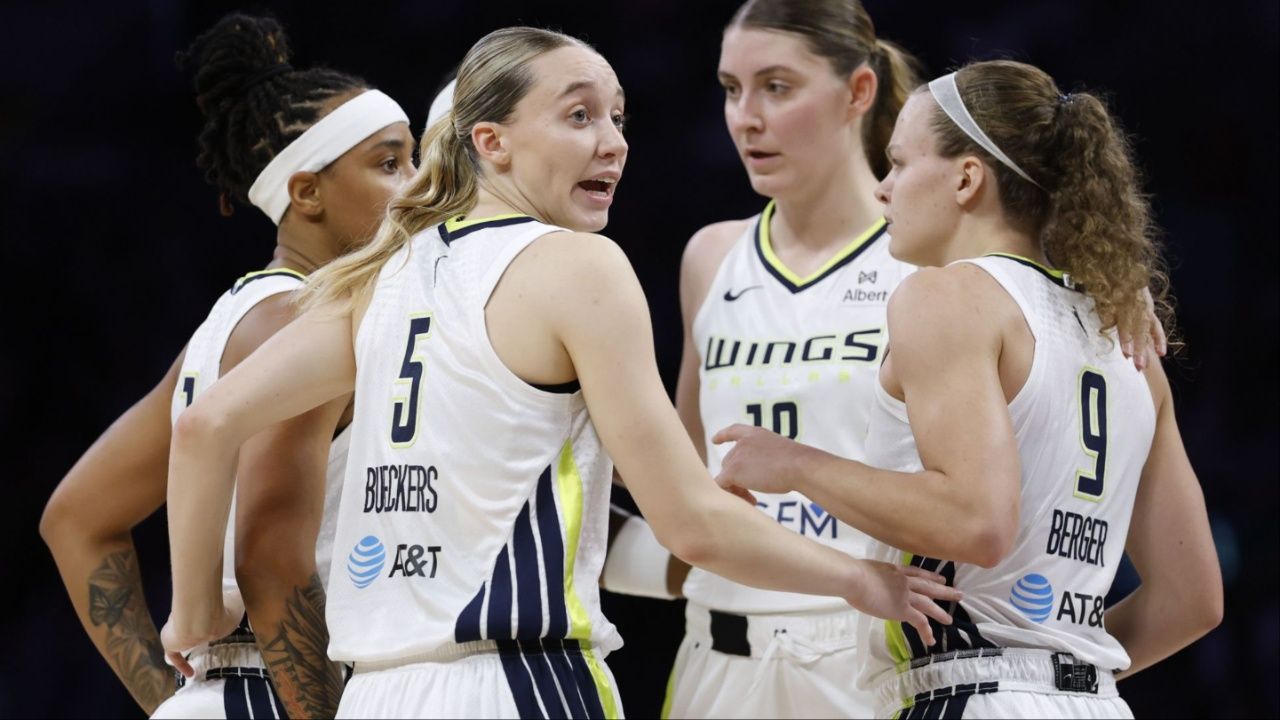 Paige Bueckers garners overwhelming support from $66,079 teammate in ROTY race