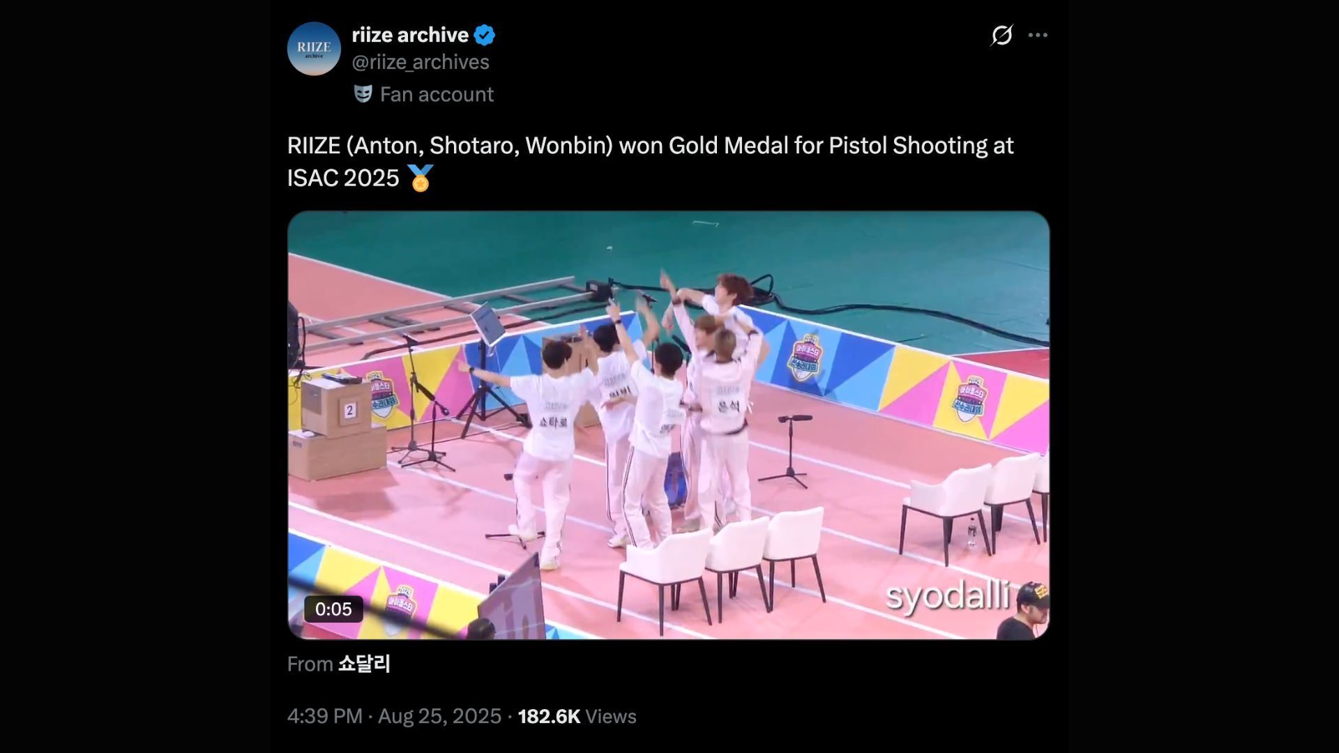 RIIZE's win at ISAC 2025 (Image via X/@riize_archives)