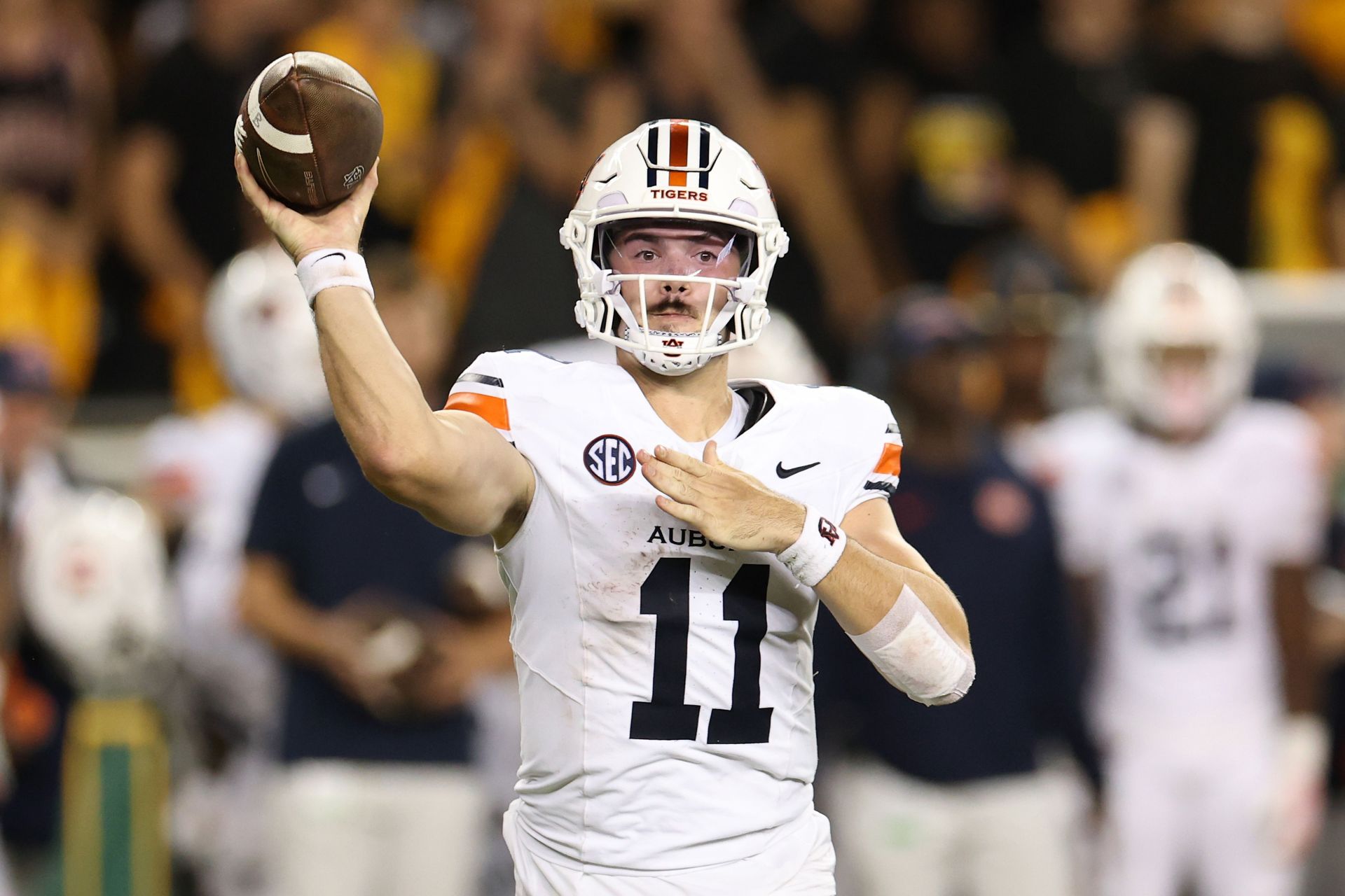 "Walk in yo trap take over yo trap": Jackson Arnold channels his inner 2Chainz rapper after clinical performance in Auburn's 38-24 win vs. Baylor
