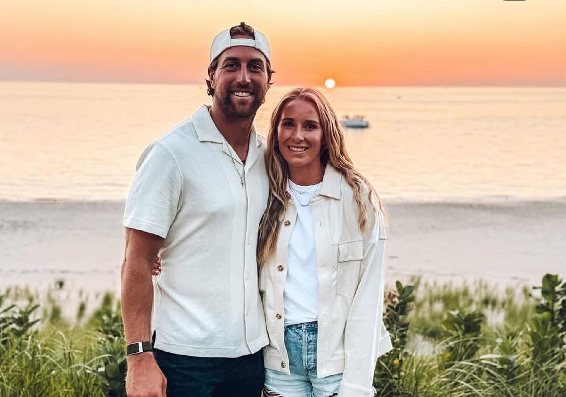 "What a roller coaster this past week has been" - Adam Thielen's wife makes feelings known as All-Pro WR reunites with Vikings after 3 years 
