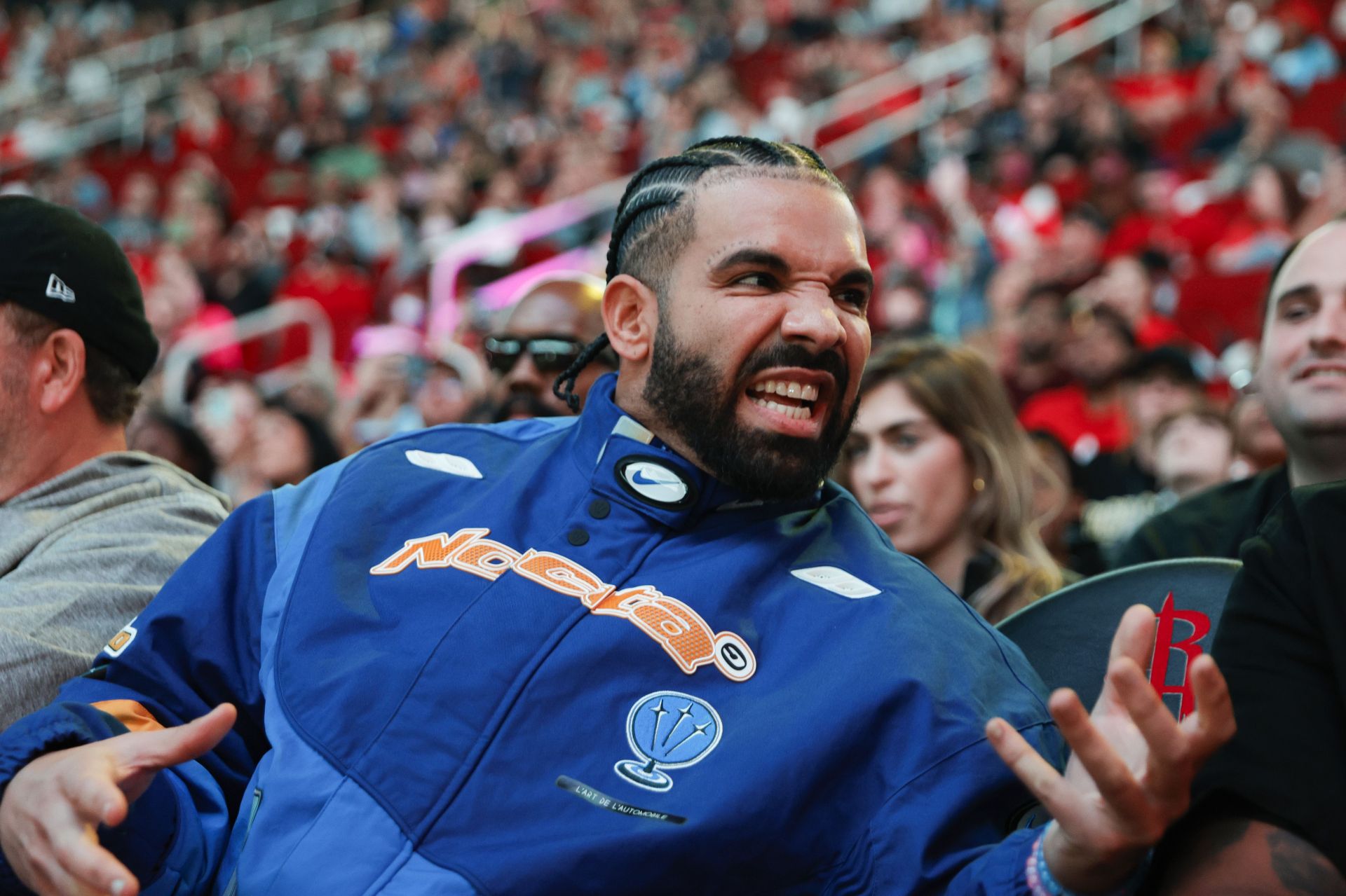 Drake shuts down stylist claiming he “threatened” to take back a car he gifted her 