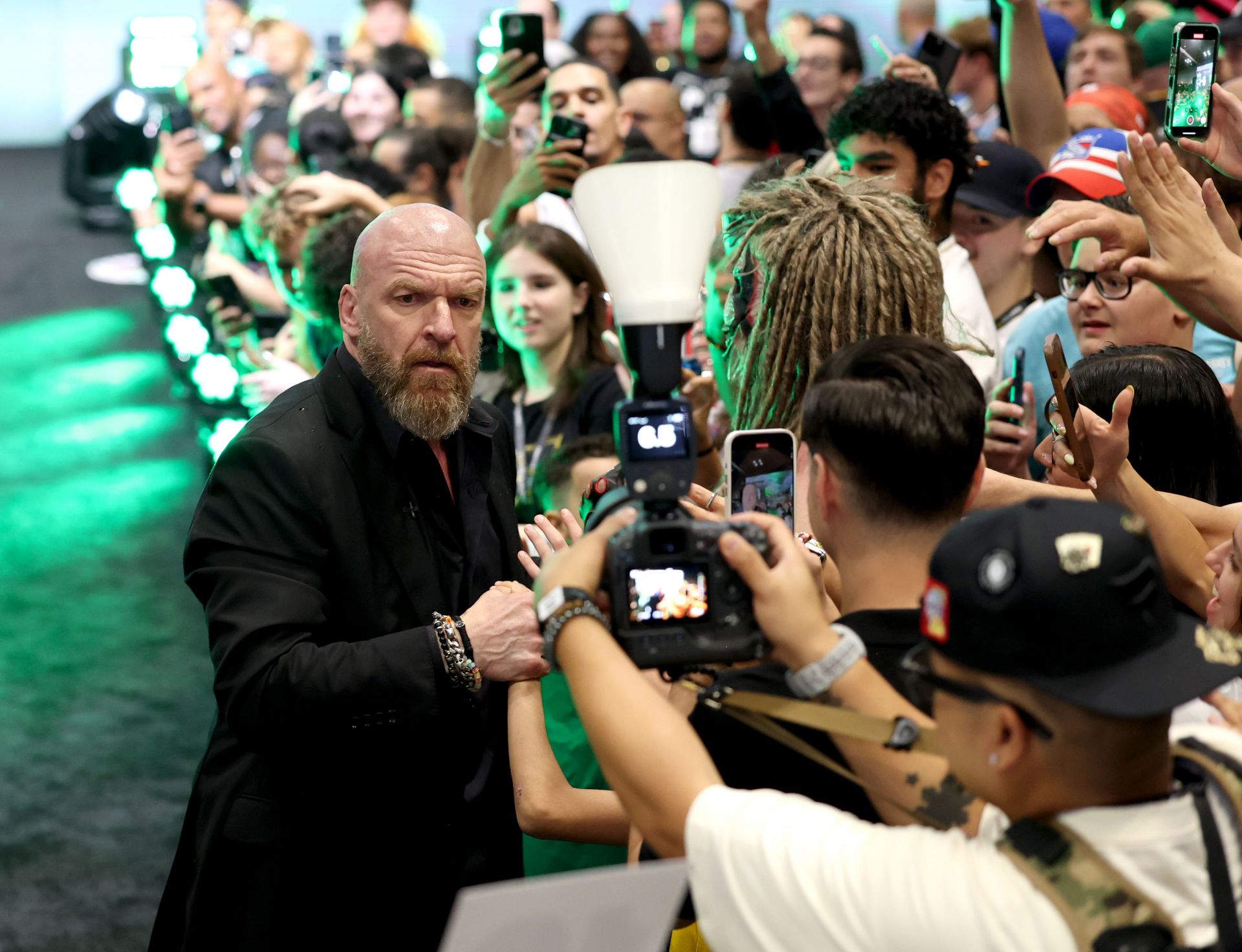 Triple H to swerve fans by bringing back 7-time champion instead of AJ Lee? Potential explored