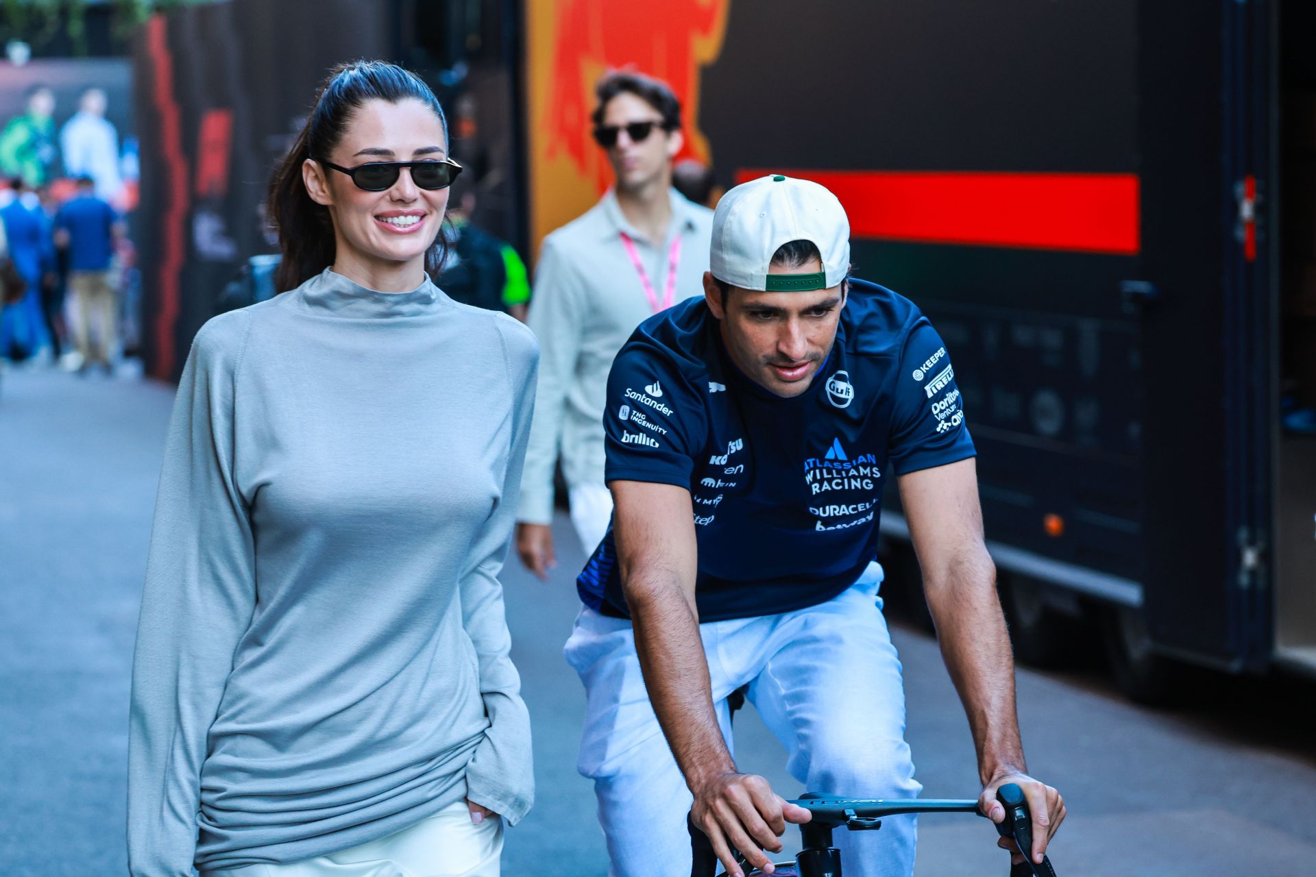 Carlos Sainz’s girlfriend Rebecca Donaldson poses in black yoga dress, Alexandra Saint-Mleux and Kika Gomes react
