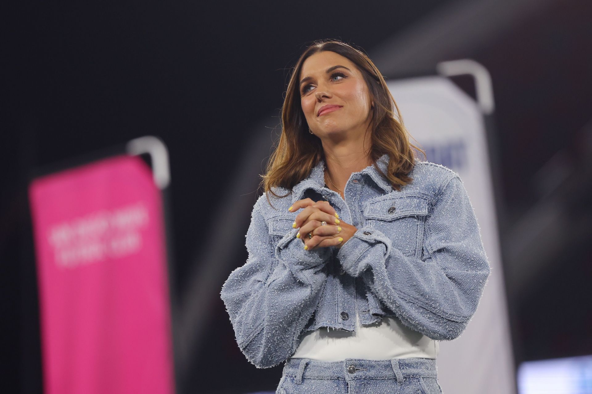 "Not in my wildest dreams could I imagine standing up here"- Alex Morgan emotionally addresses crowd as San Diego Wave FC retires her jersey in honor