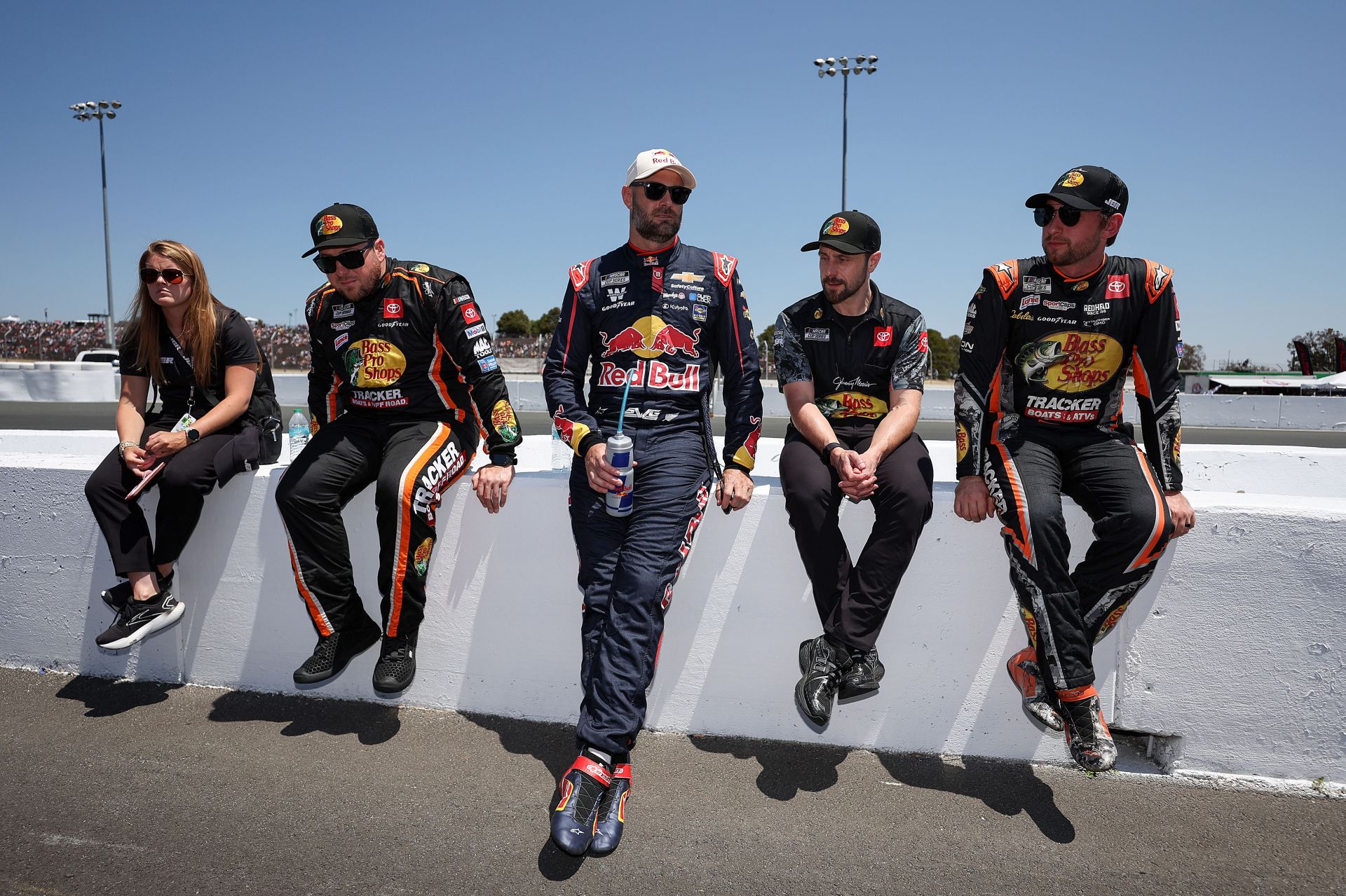 "They threw a lot at it": Veteran race mechanic defends No. 88 pit crew after Shane van Gisbergen's playoff opener struggles
