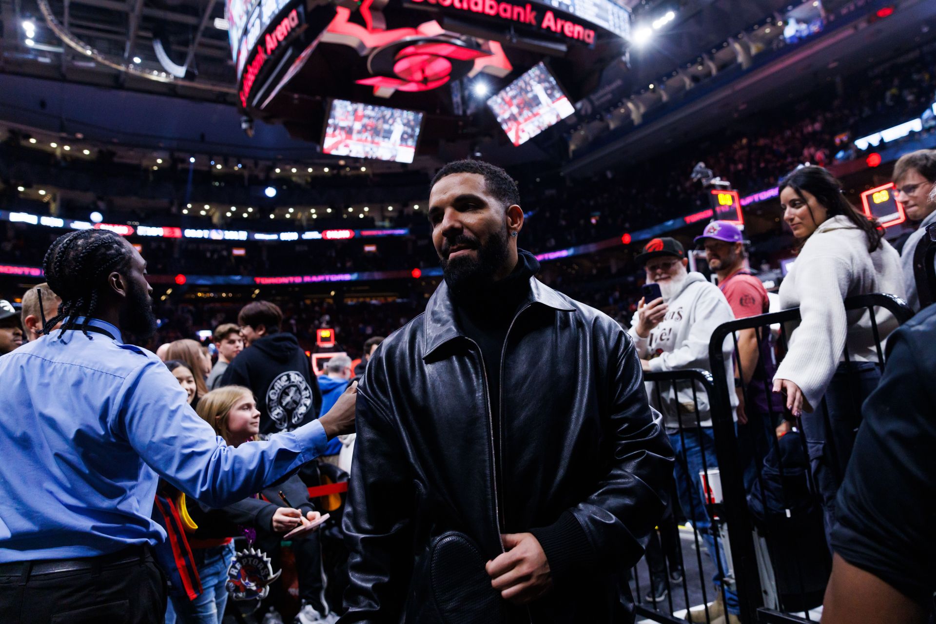 “Got washed by Yeat”: Netizens react to Drake’s new track ‘Dog House’ from upcoming album 'Iceman' 