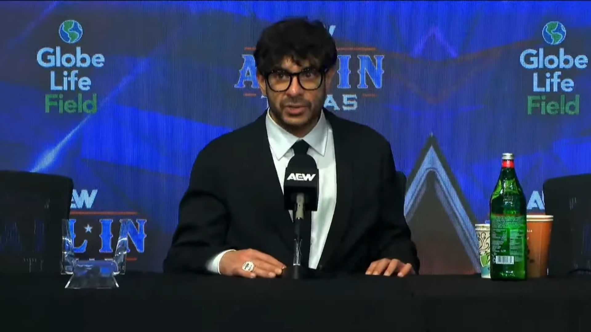 "Tony Khan, please bring her back" - Fans erupt after former AEW star makes a huge announcement