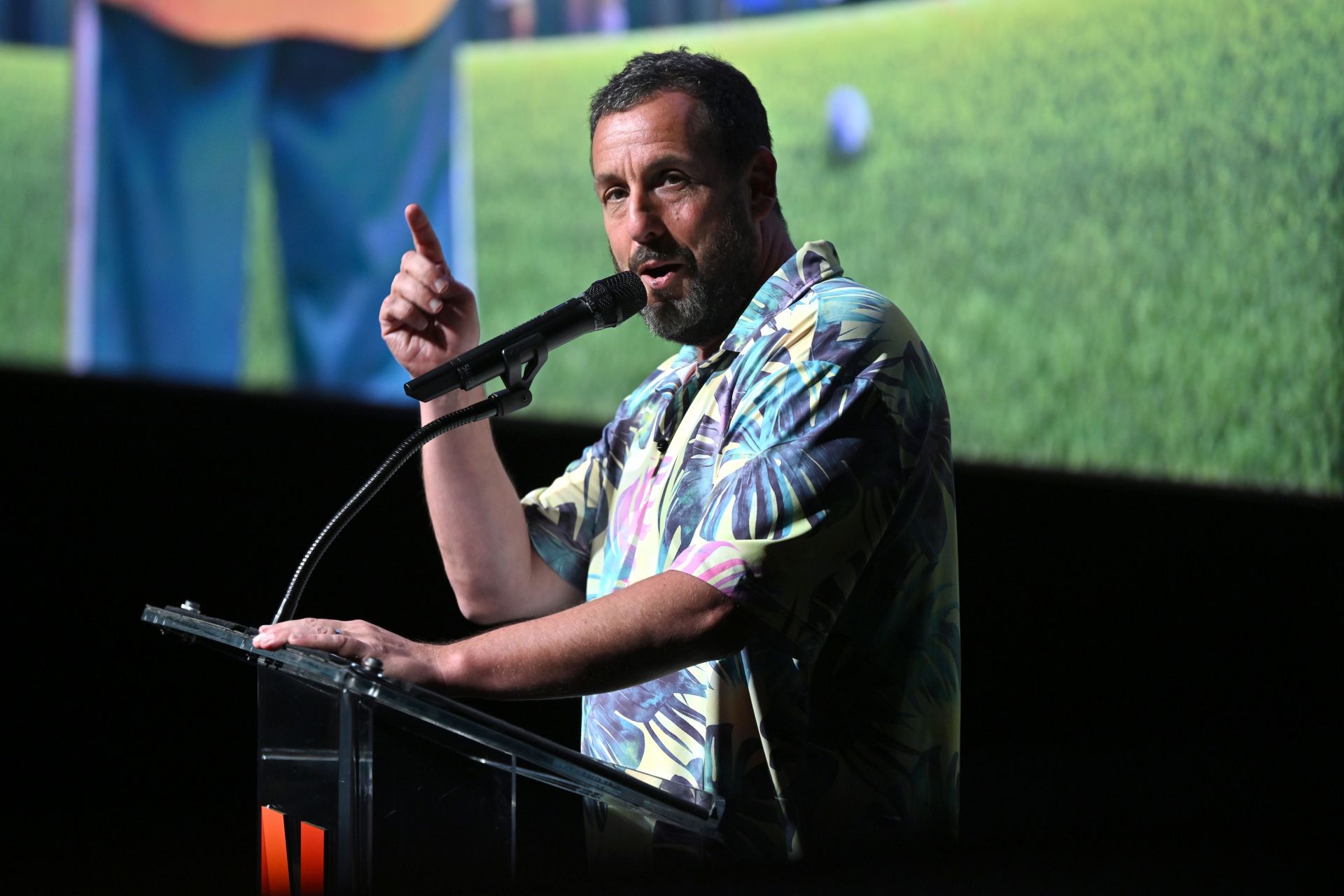 Did Adam Sandler just take fans back to the ’90s with Vanilla Ice and Kevin James on stage?