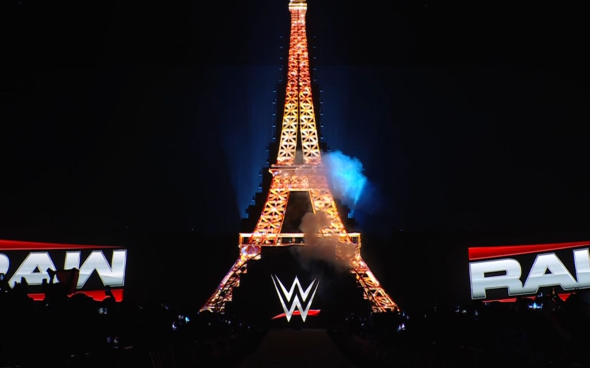Huge upset on RAW after Clash in Paris as former champion taps out