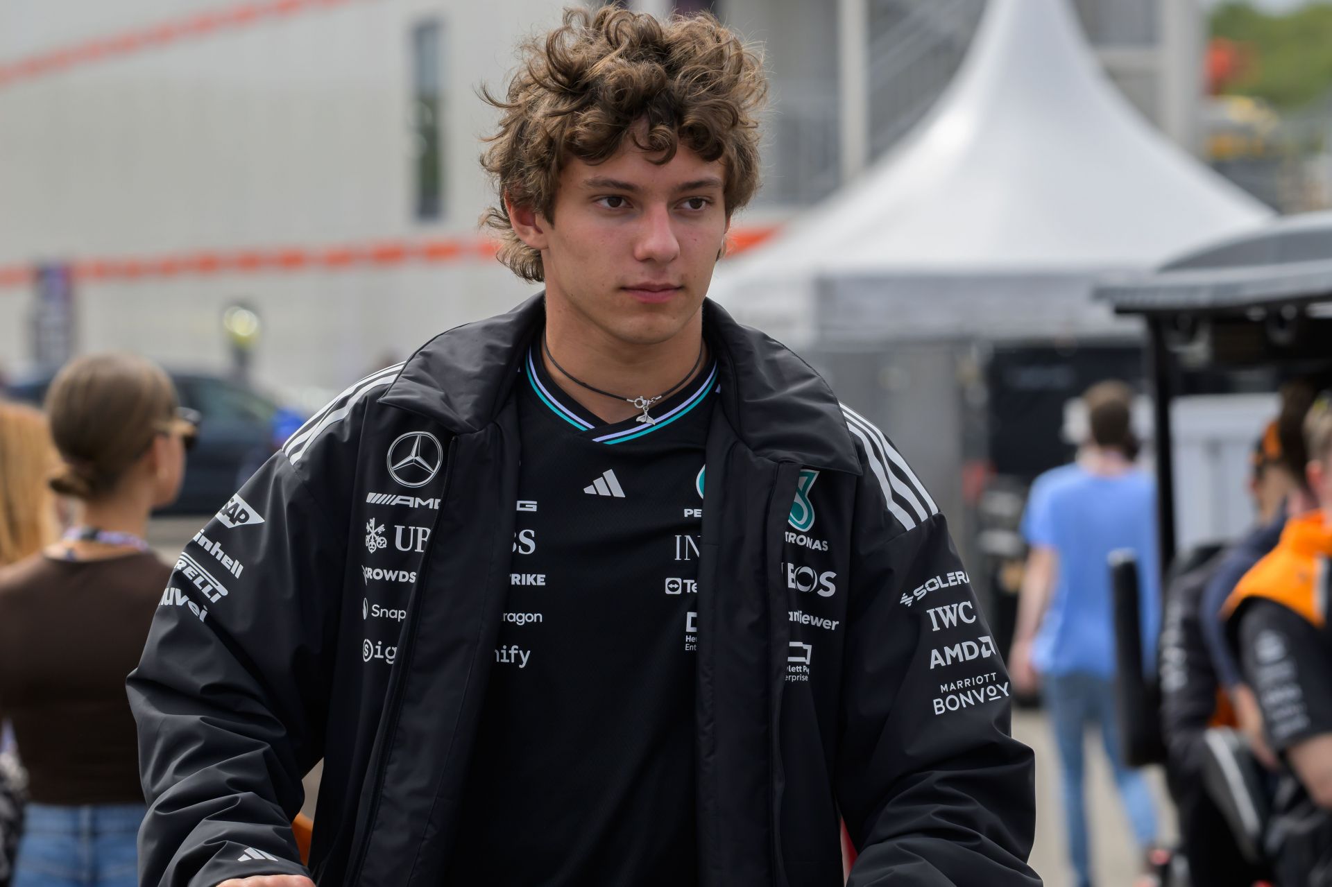 Jacques Villeneuve slams Kimi Antonelli for race-compromising collision with Charles Leclerc in F1 Dutch GP