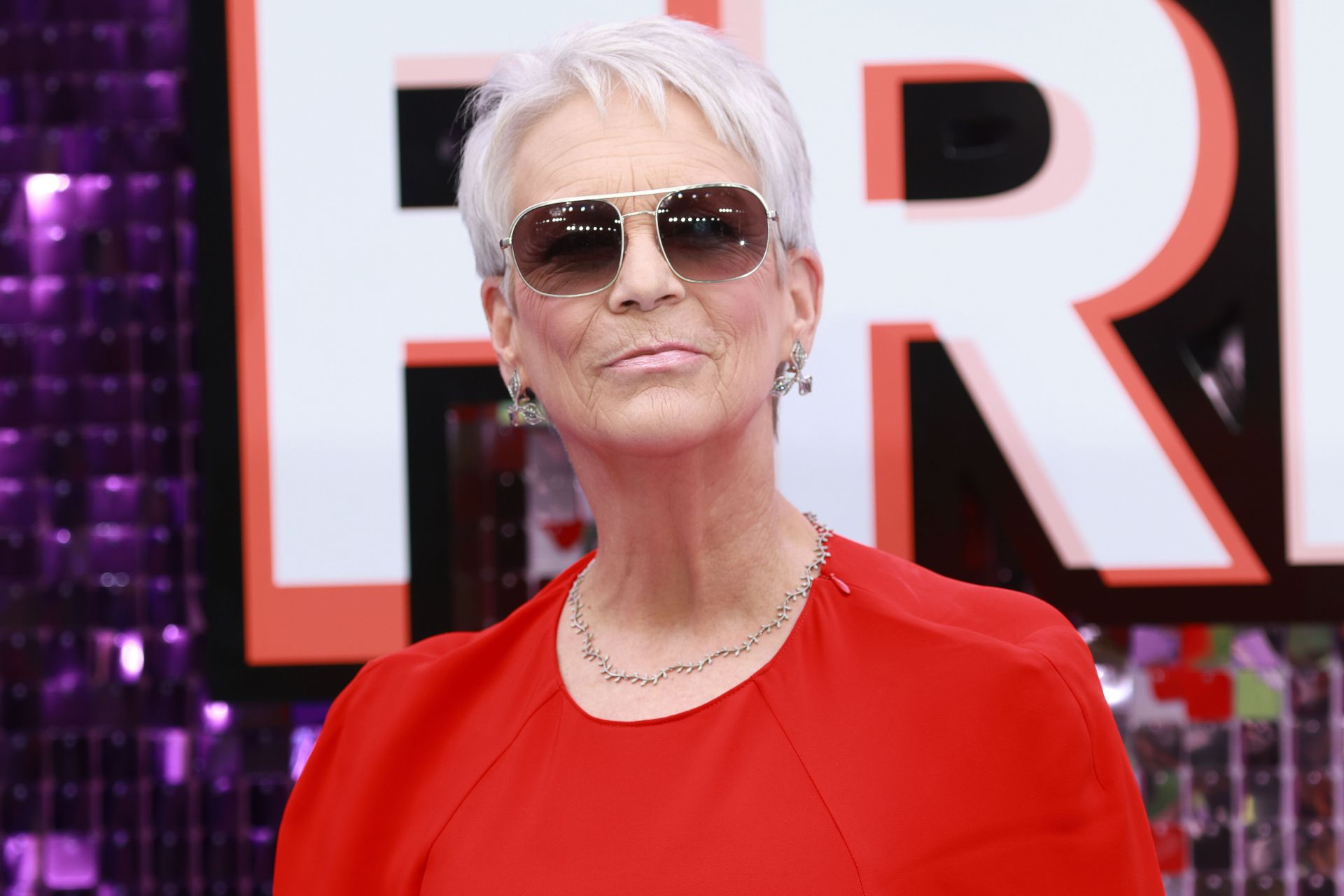 Who made Jamie Lee Curtis laugh uncontrollably when asked about the first autograph she ever requested?