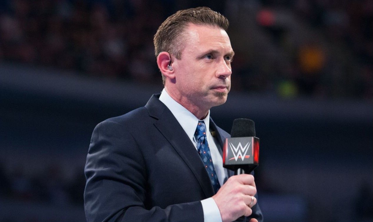 Michael Cole announces 7-time WWE Champion is returning to SmackDown 