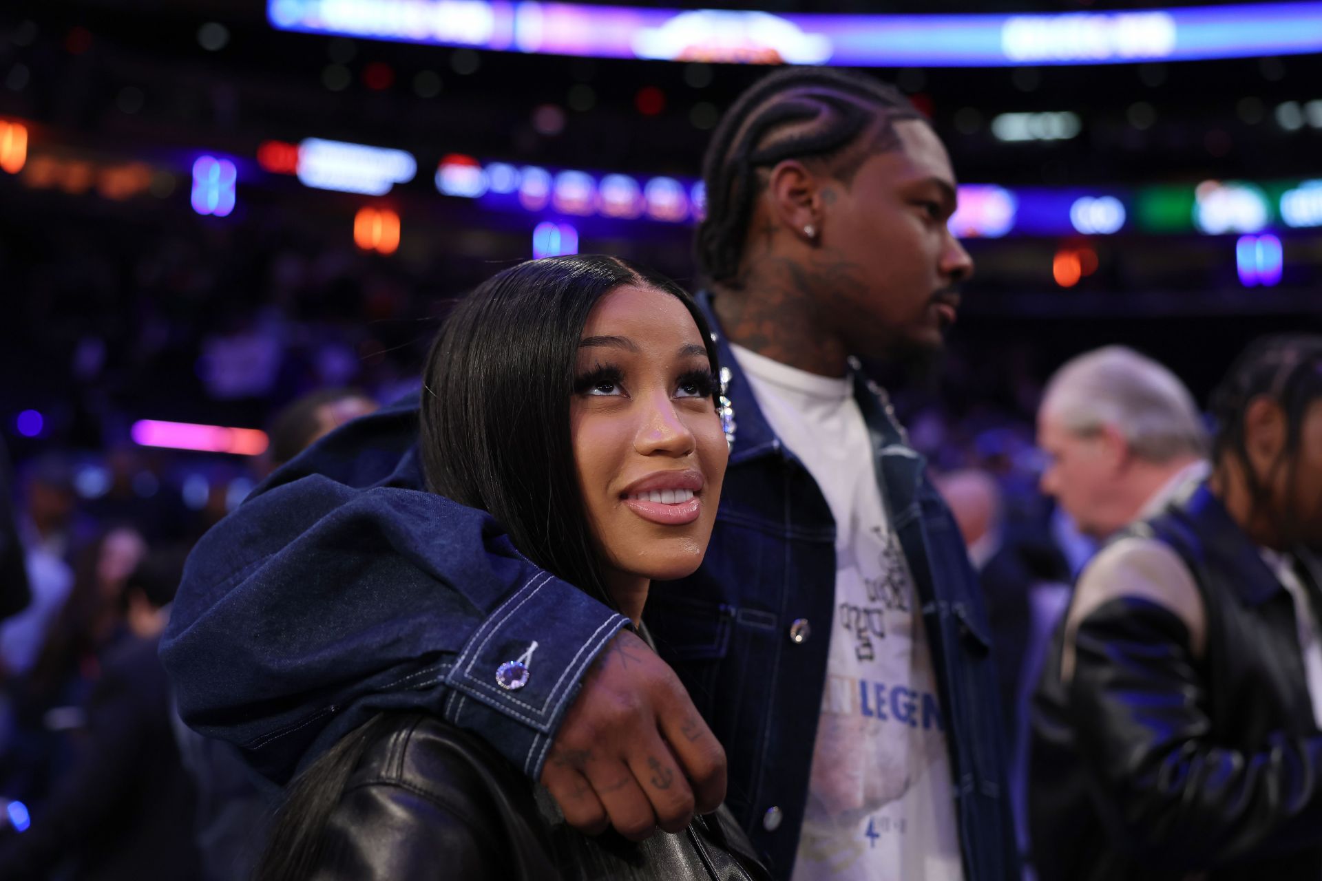"Better arm than Jalen Hurts": NFL fans react as Stefon Diggs' GF Cardi B hurls marker at reporter over Offset pregnancy rumor