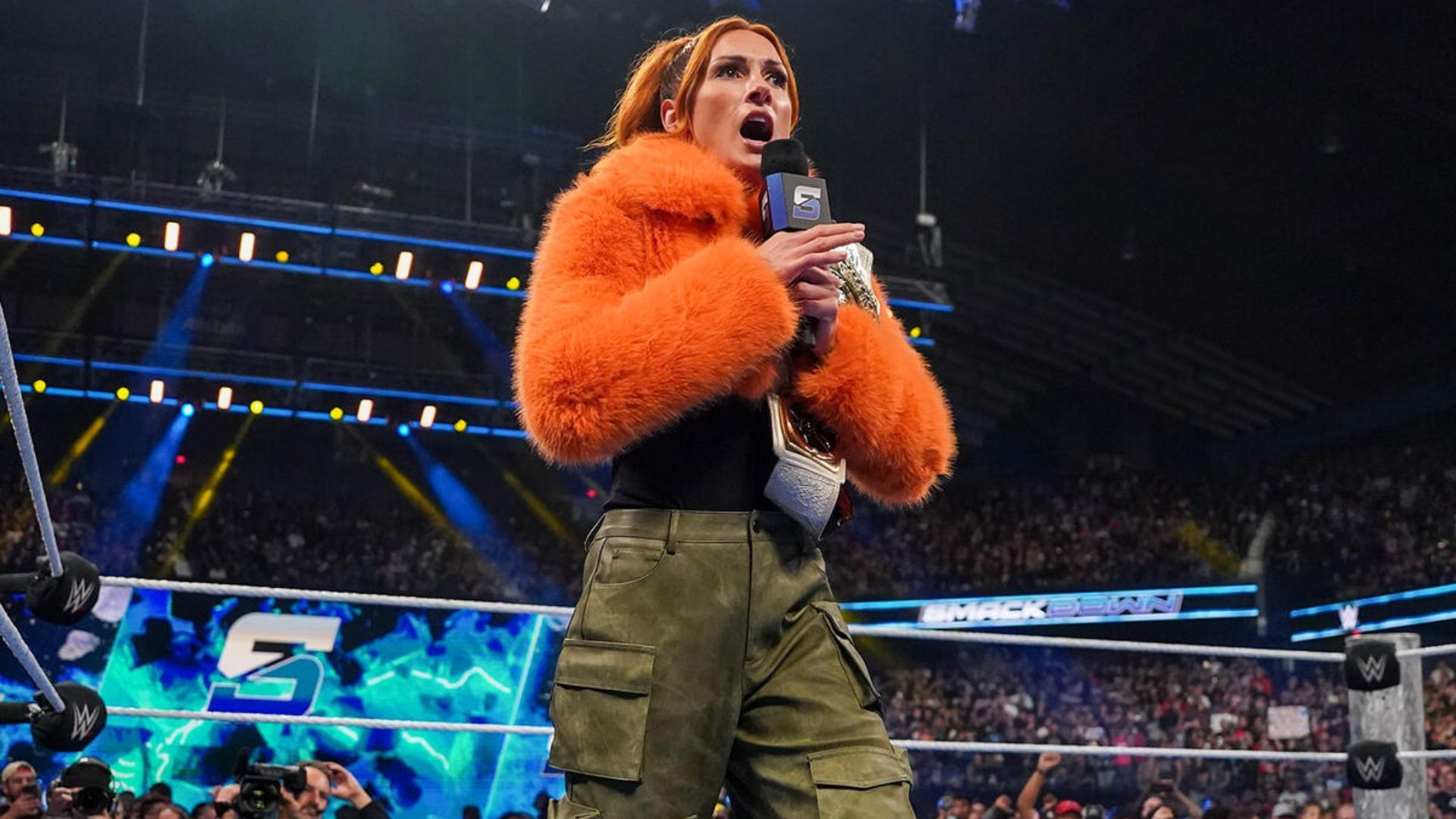 Becky Lynch ruined an iconic SmackDown moment; WWE veteran launches angry rant: "You look like an F-ing idiot" (Exclusive)