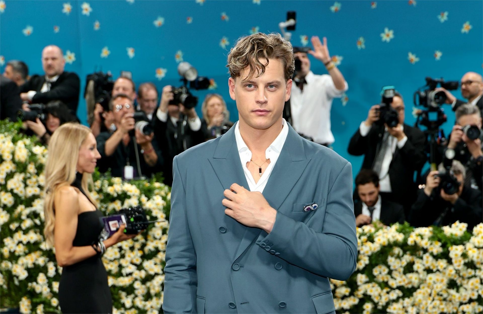 Pics: Joe Burrow shows off rare Charizard & Alakazam Pokémon card collection 