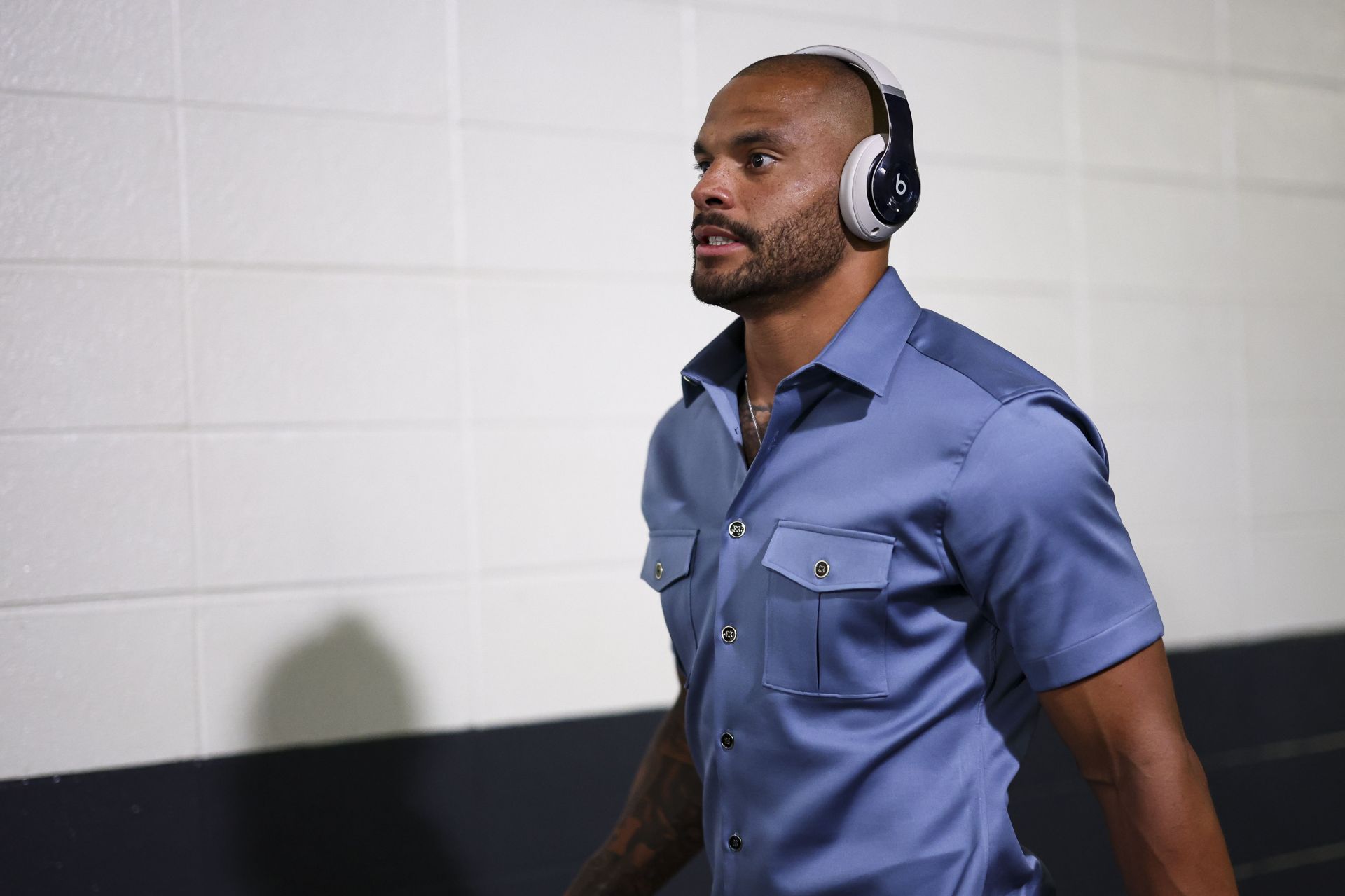 "Horrible per usual," "No Aura" - NFL fans react to Dak Prescott's new look for 2025 season as Cowboys prepare to take on Eagles in season opener