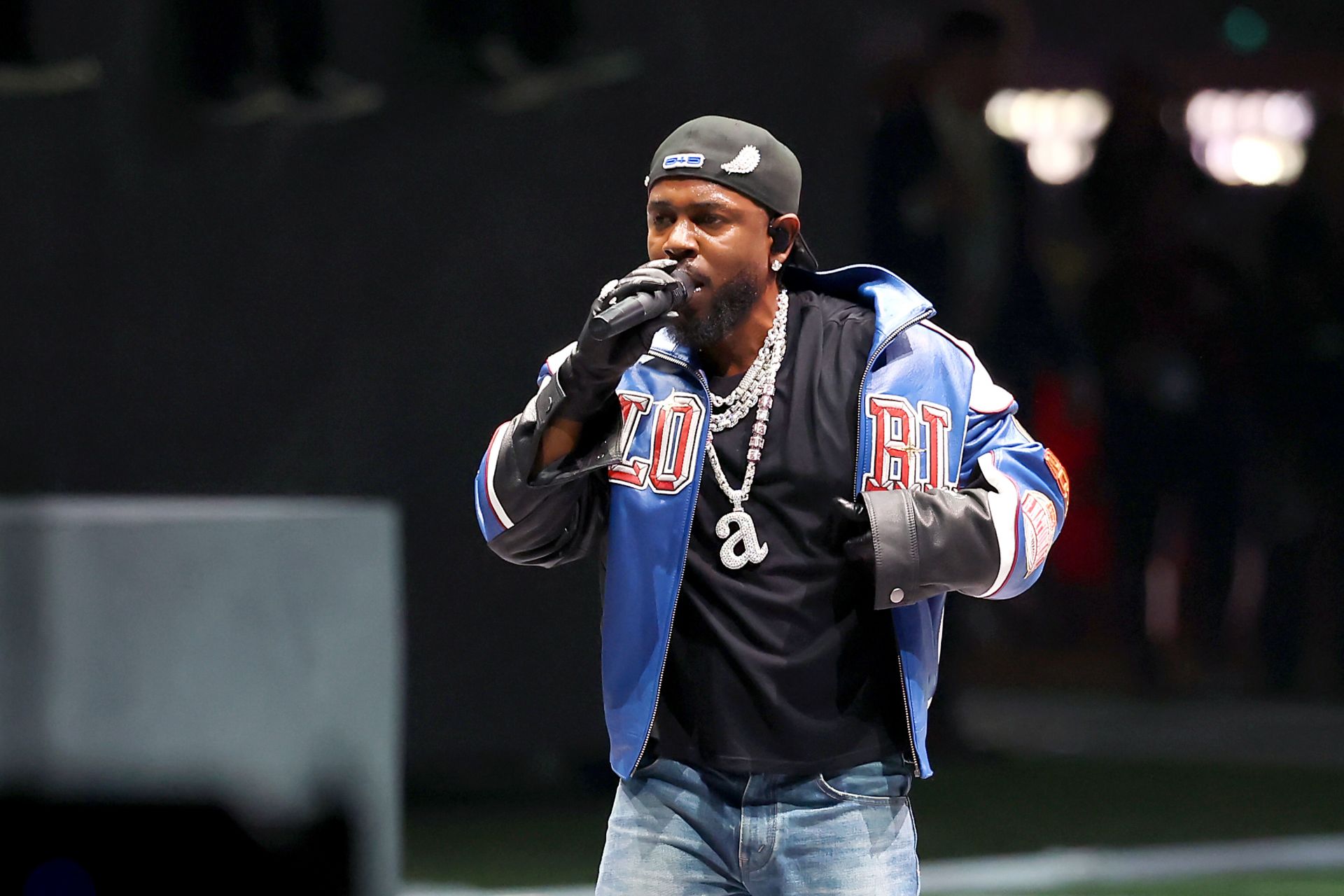 “Say Drakes name, gain a prize”: Netizens react to Kendrick Lamar winning an Emmy award for his Super Bowl LIX Halftime Show