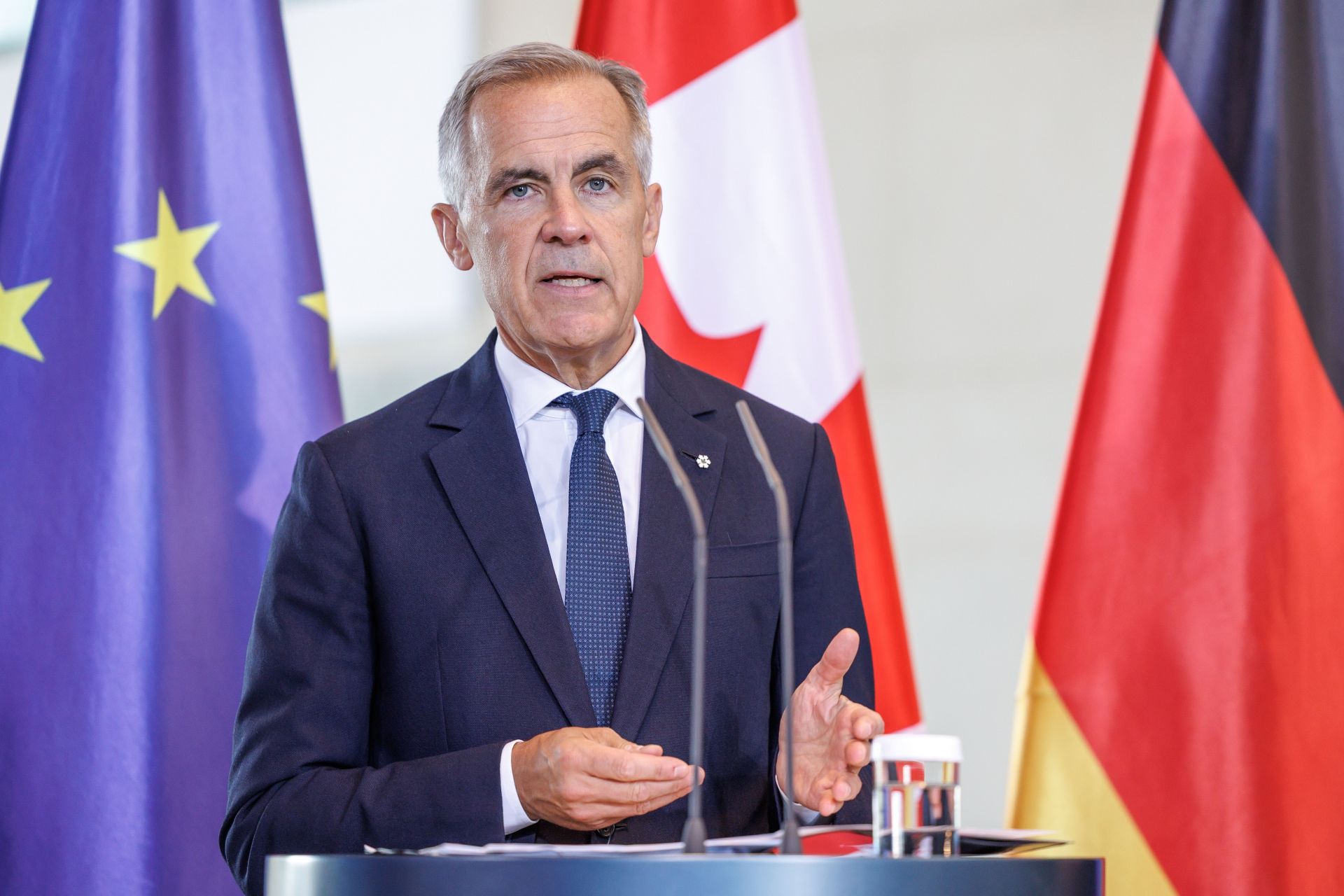 "Few Canadians have given more": Canada PM Mark Carney pens a heartfelt message after Ken Dryden's death at 78