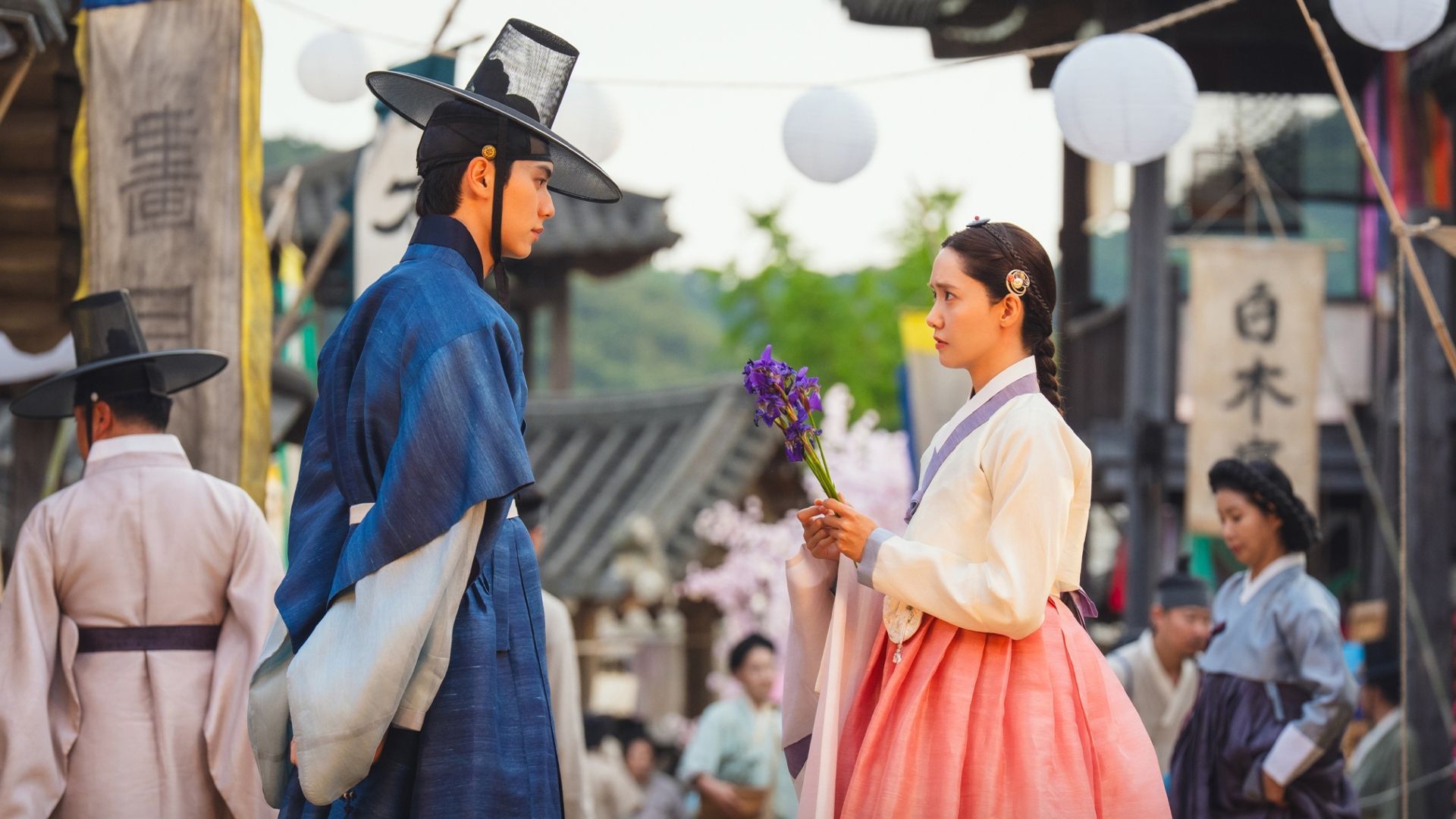 Bon Appétit, Your Majesty episodes 5 and 6 recap: Yi-heon and Ji-yeong sneak out as commoners for a secret date beyond palace walls