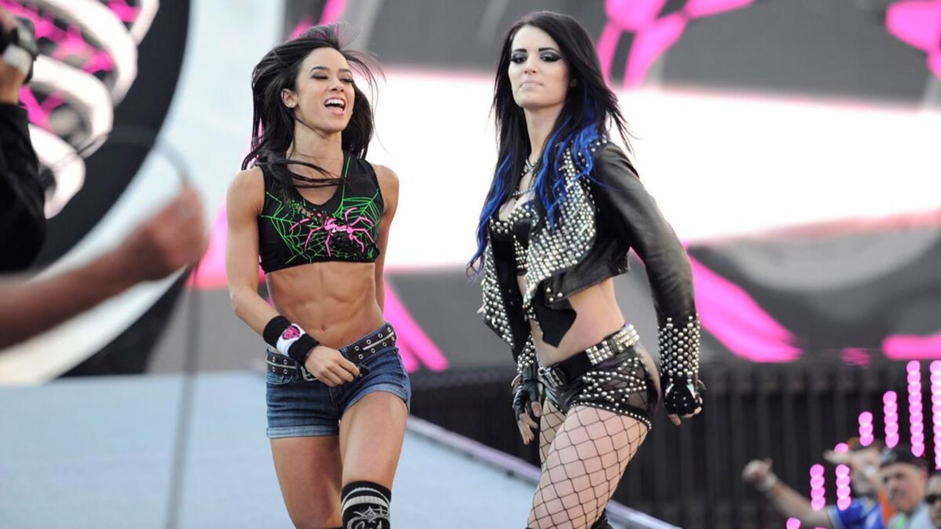 4 Blockbuster WWE Reunions that could happen now that AJ Lee is back