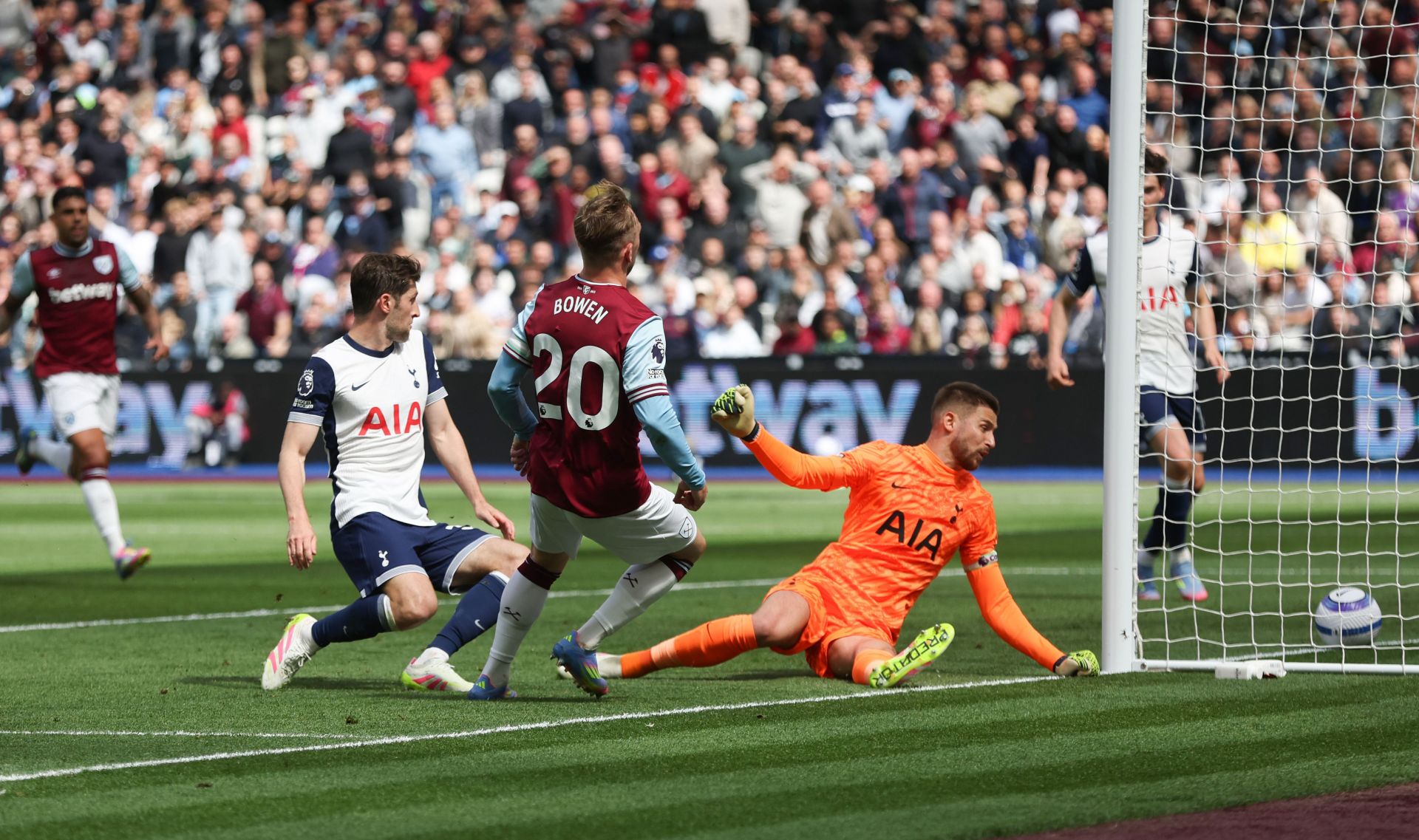 West Ham United vs Tottenham Hotspur Prediction and Betting Tips | 13th September 2025