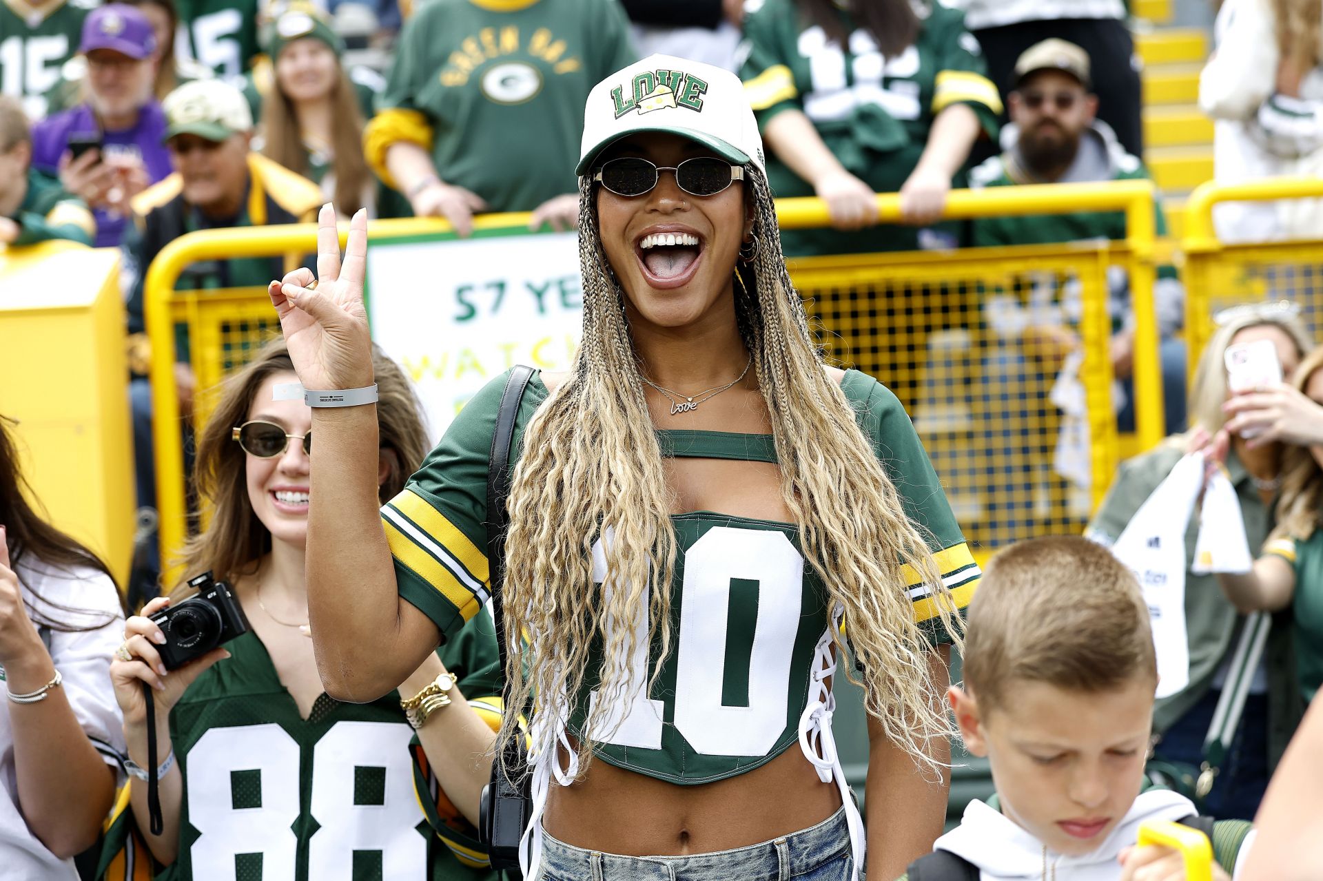 Jordan Love drops 1-letter reaction as wife Ronika Stone shines in Packers QB-inspired crop top during Week 1 game vs. Lions