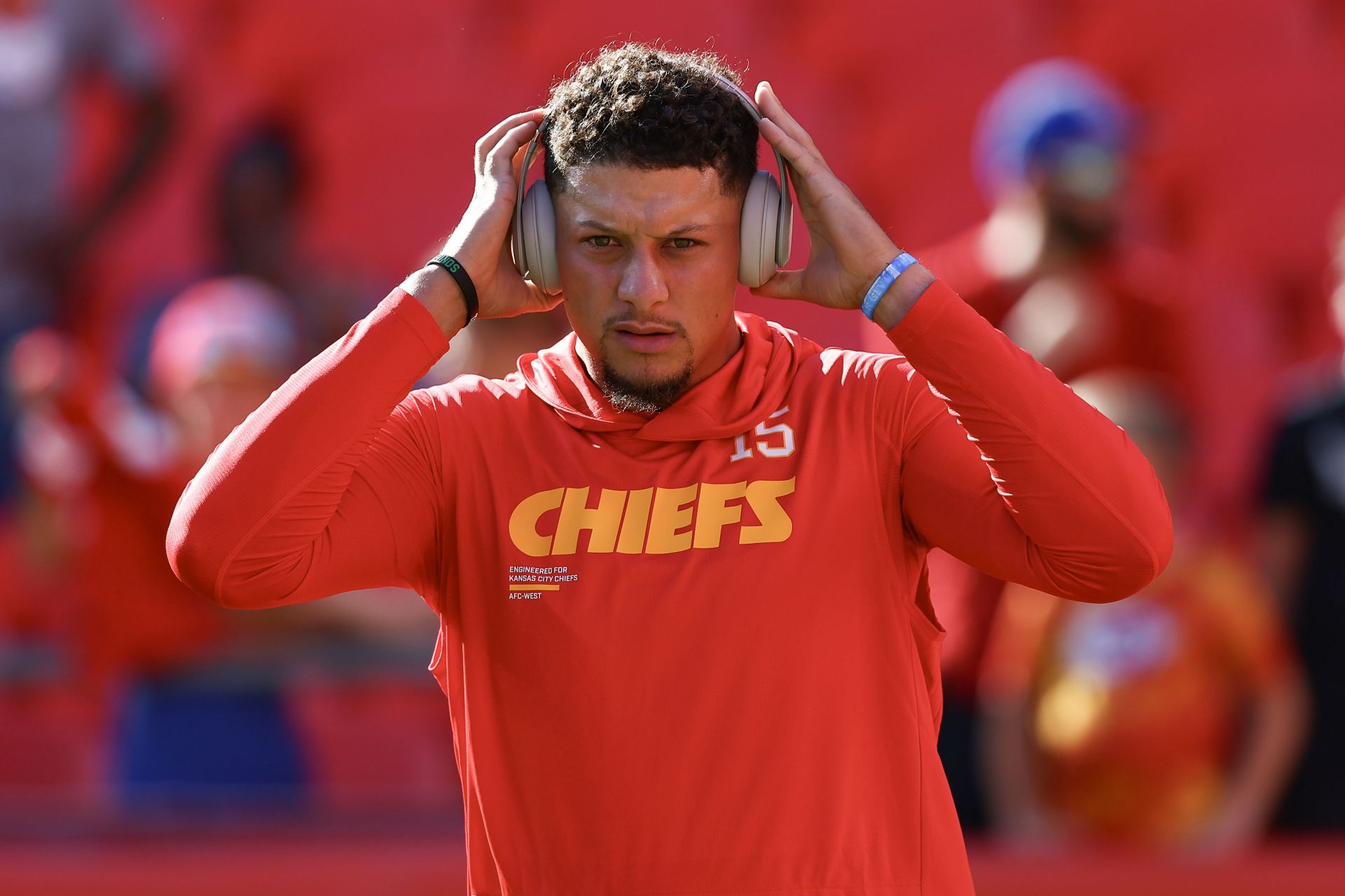 Ex-Packers QB rips Patrick Mahomes, calls out referees' double standards as Chiefs QB doesn't get penalized for dirty play towards Chargers defender